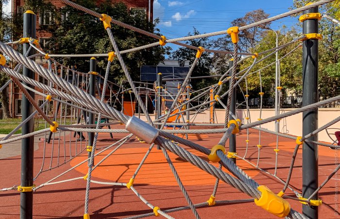 Детская канатная площадка на Песчаном